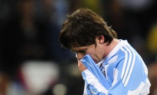法国欧洲杯输球球员痛哭（法国欧洲杯输球球员痛哭图片）