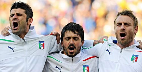 意大利欧洲杯庆祝唱国歌（意大利欧洲杯庆祝唱国歌的是谁）