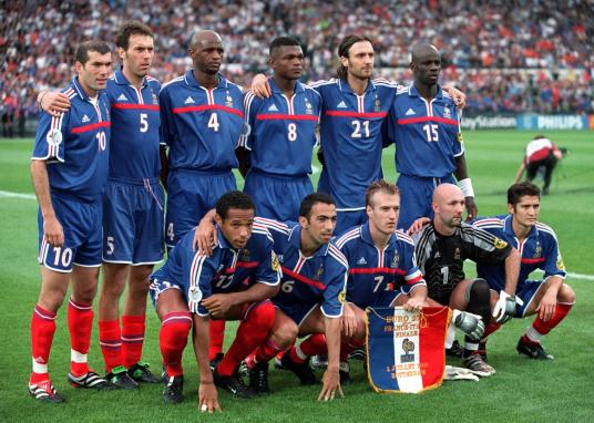 2000年欧洲杯决赛结果（2000年欧洲杯决赛谁打进的金球）