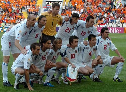 08荷兰捷克欧洲杯回放（04欧洲杯 捷克 荷兰）